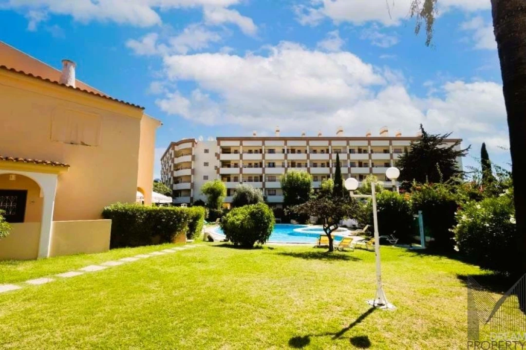 Apartamento T2 para Venda em Quarteira Foto 13