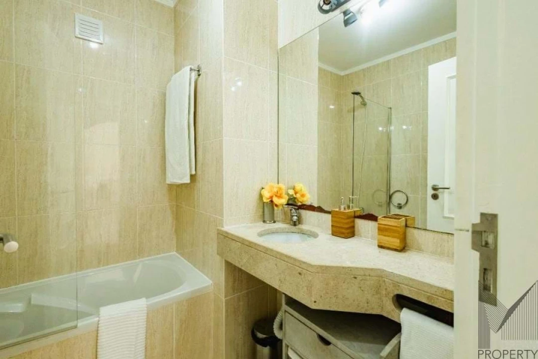 Apartamento T2 para Venda em Quarteira Foto 4