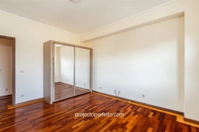 Apartamento T5 para Venda em Espinho