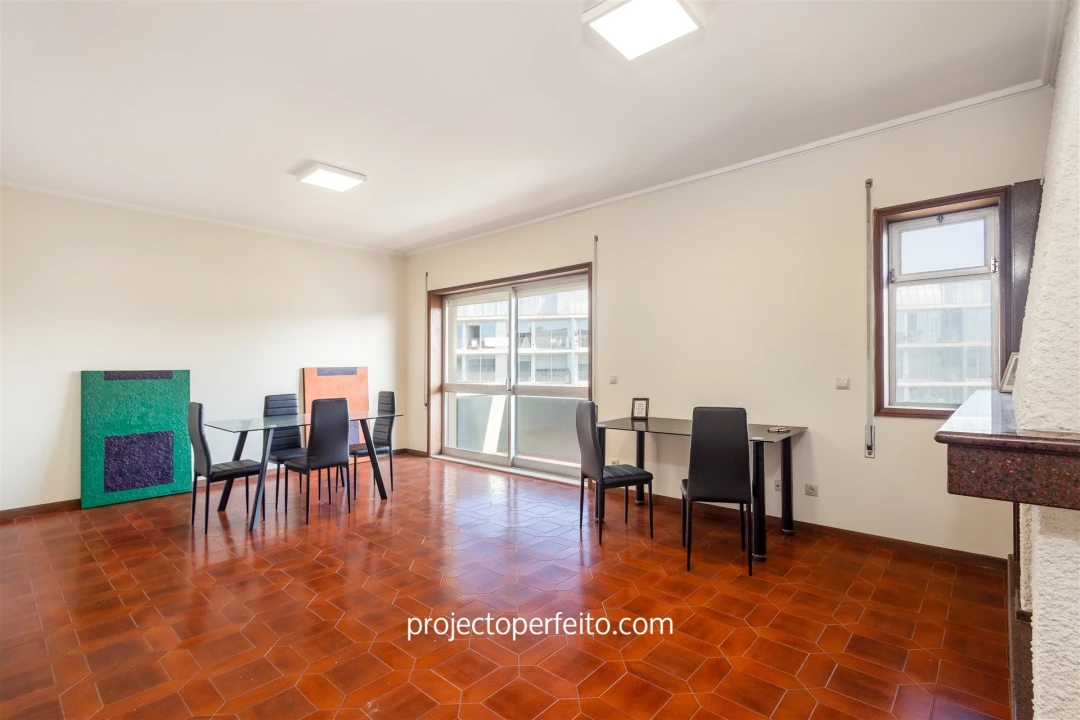 Apartamento T5 para Venda em Espinho Foto 2