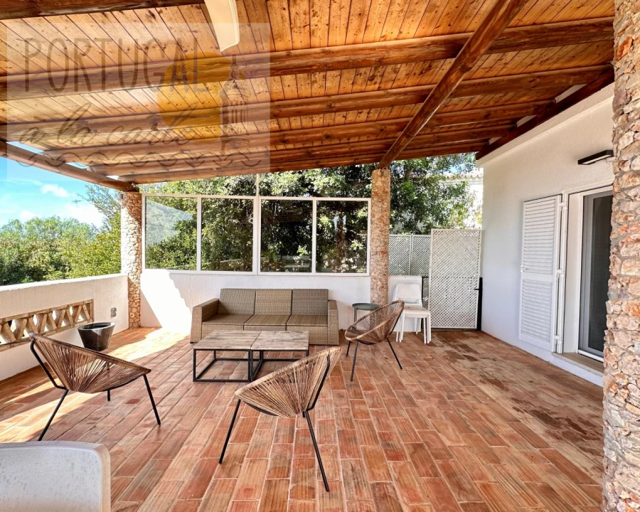 Moradia para Venda em Santa Barbara de Nexe Foto 8