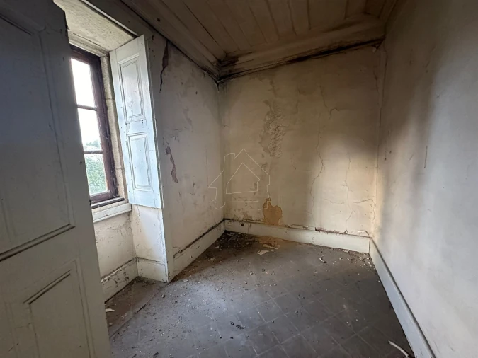 Moradia T0 para Venda em Fornos Foto 4