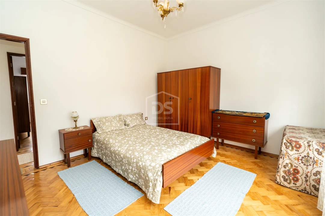 Moradia T7 para Venda em Monte Redondo e Carreira Foto 12