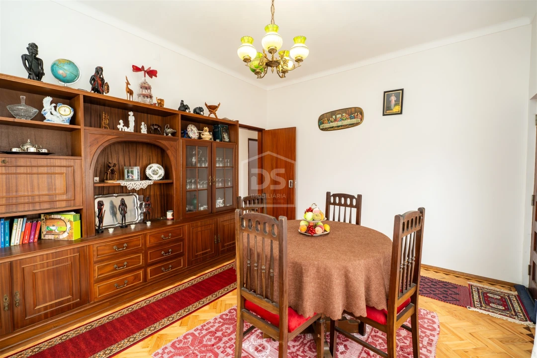 Moradia T7 para Venda em Monte Redondo e Carreira Foto 14