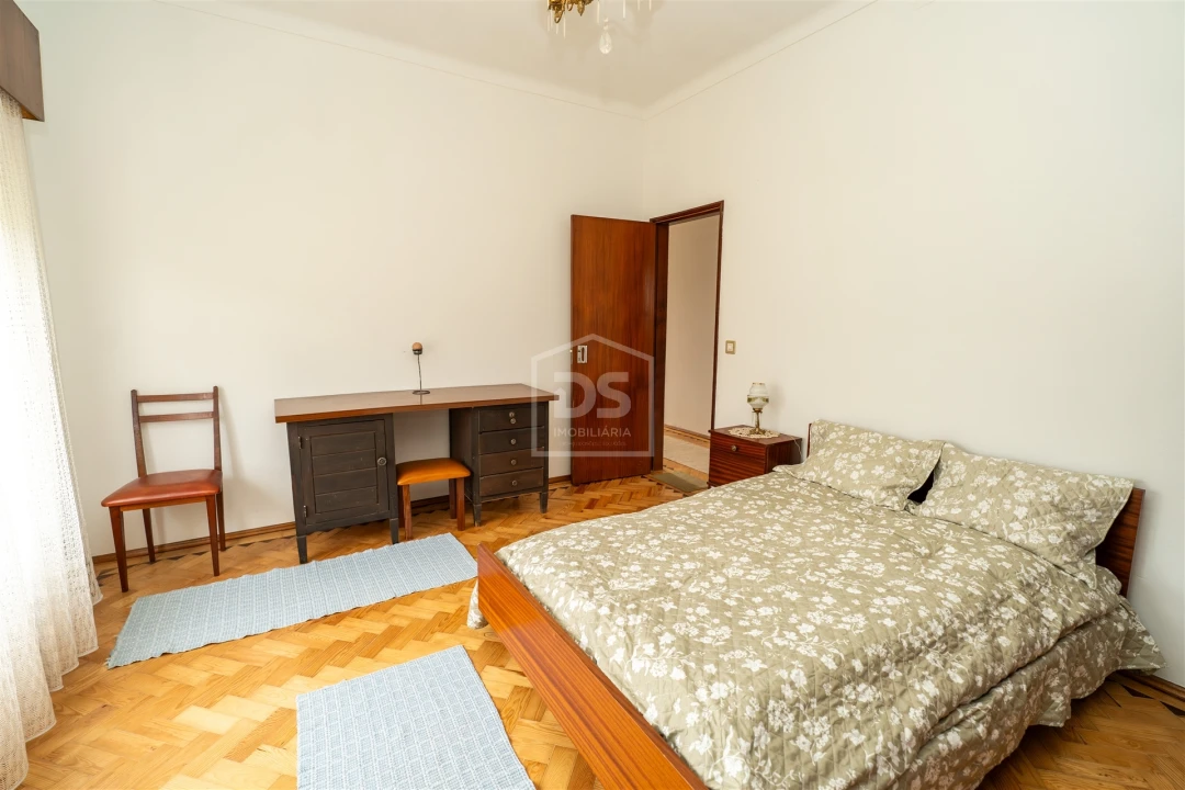 Moradia T7 para Venda em Monte Redondo e Carreira Foto 11