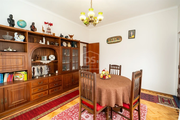 Moradia T7 para Venda em Monte Redondo e Carreira Foto 14