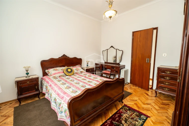 Moradia T7 para Venda em Monte Redondo e Carreira Foto 16