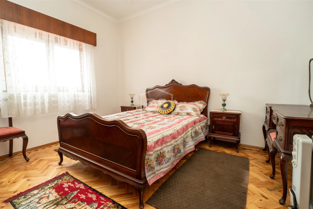 Moradia T7 para Venda em Monte Redondo e Carreira Foto 17