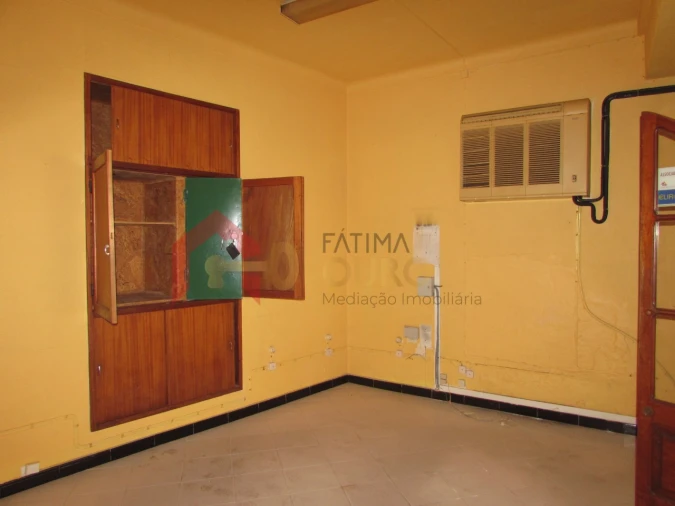 Loja para Venda em Assunção, Ajuda, Salvador e Santo Ildefonso Foto 17