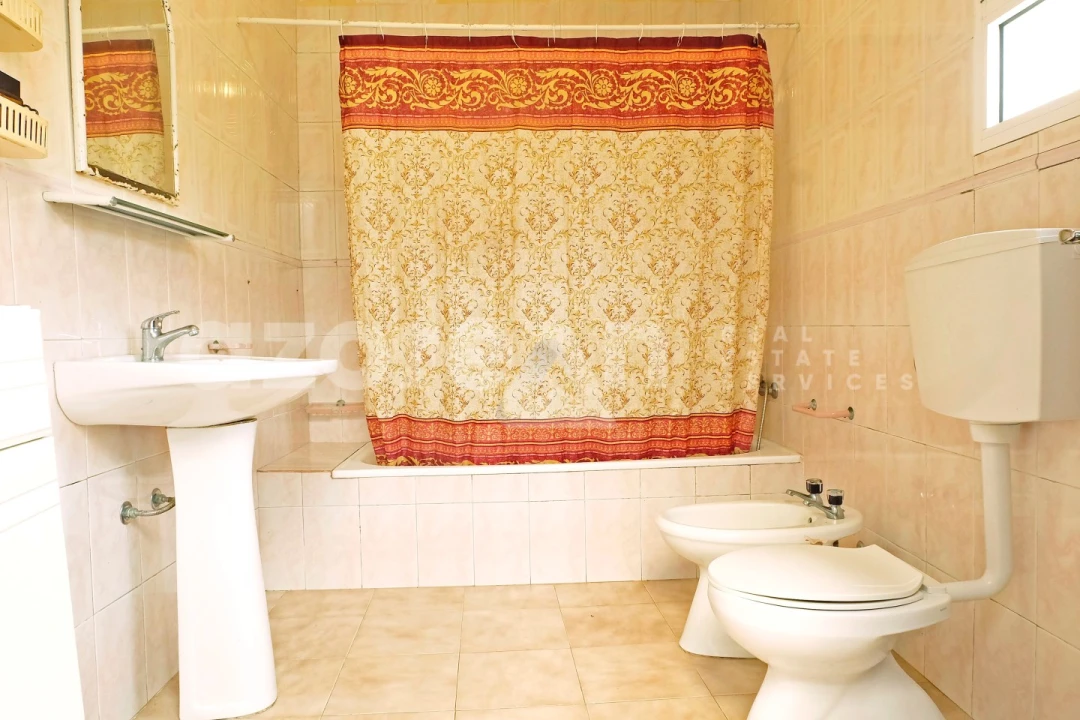 Moradia T2 para Venda em Maia Foto 16