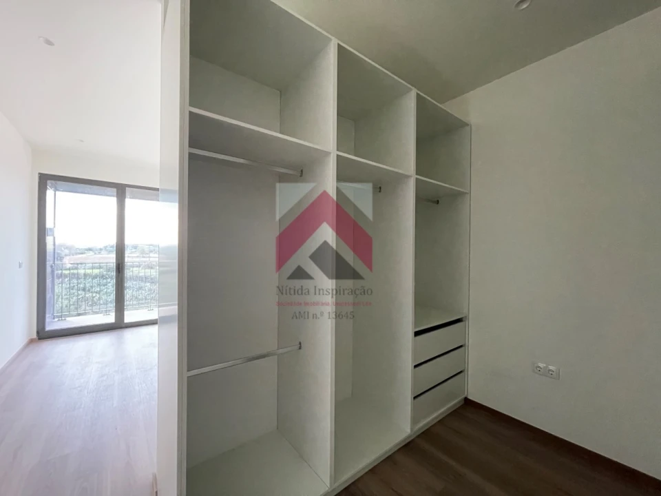 Apartamento T3 para Venda em Aguada de Cima Foto 8