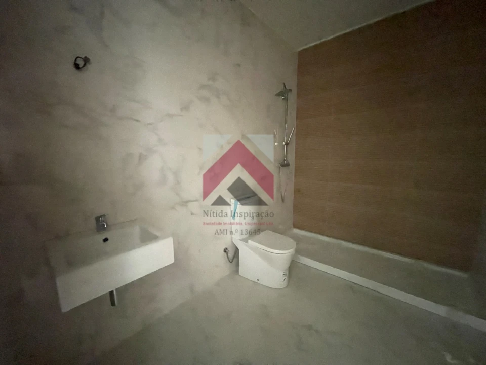 Apartamento T3 para Venda em Aguada de Cima Foto 12