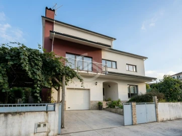 Moradia T5 para Venda em Mondim de Basto