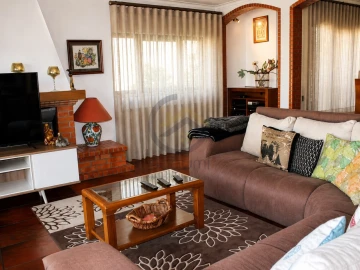 Moradia T5 para Venda em Mondim de Basto