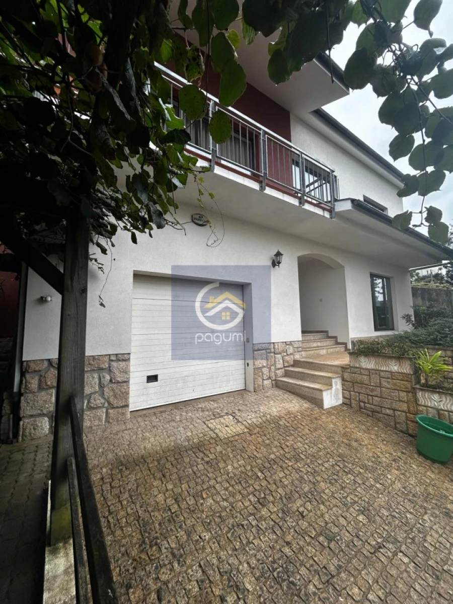 Moradia T5 para Venda em Mondim de Basto Foto 3