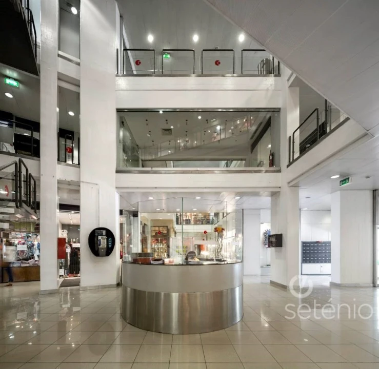 Loja para Venda em Santo António Foto 2