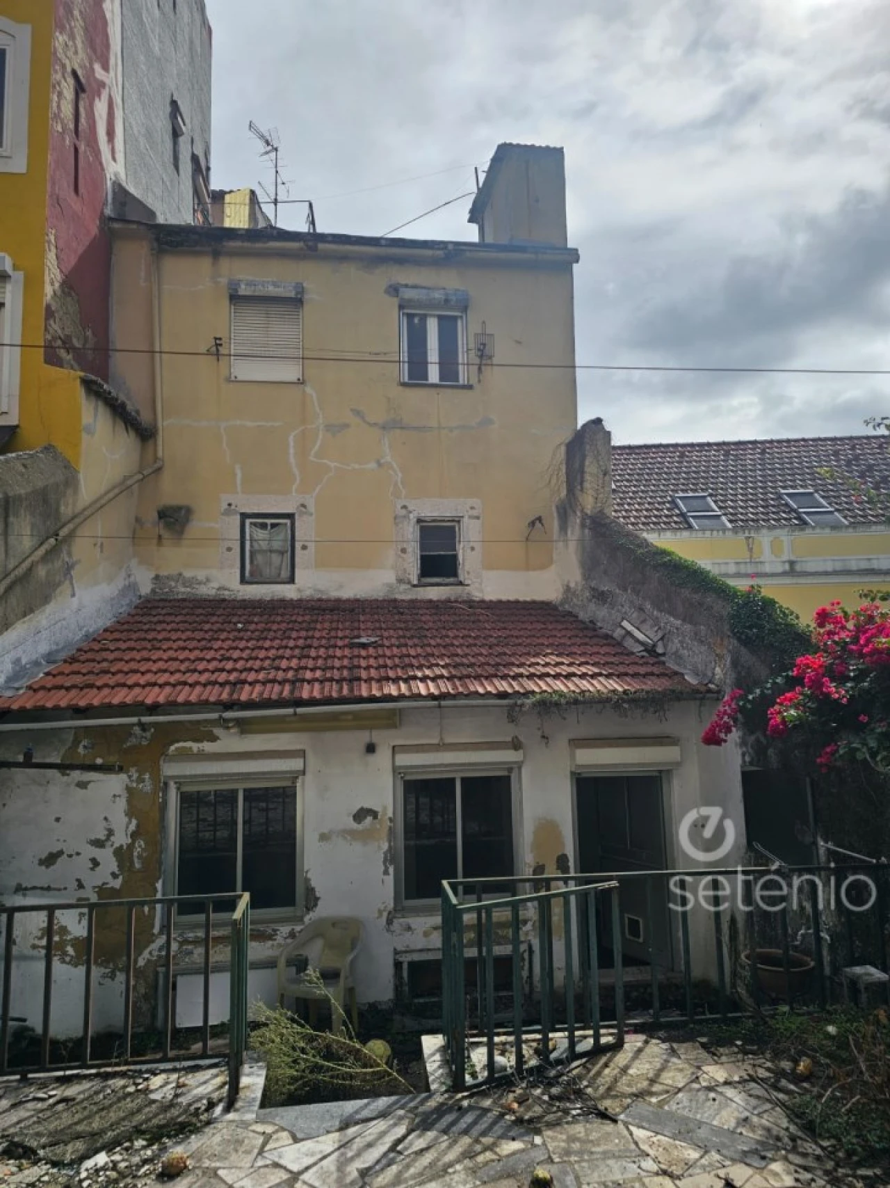 Prédio para Venda em Santo António Foto 3