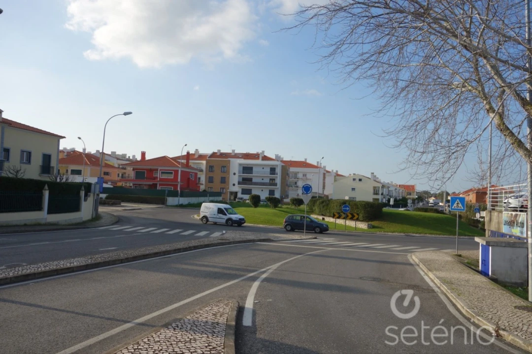 Terreno para Venda em Algueirão-Mem Martins Foto 9