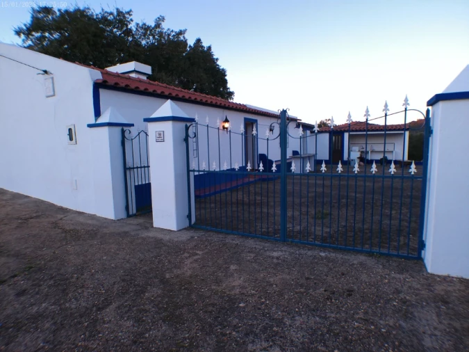 Moradia T2 para Venda em Esperança Foto 1