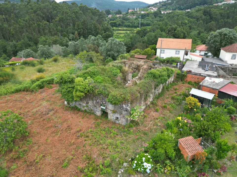 Moradia T3 para Venda em Bárrio e Cepões Foto 3