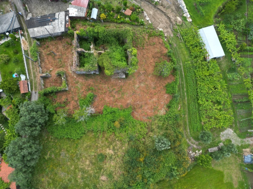 Moradia T3 para Venda em Bárrio e Cepões Foto 6