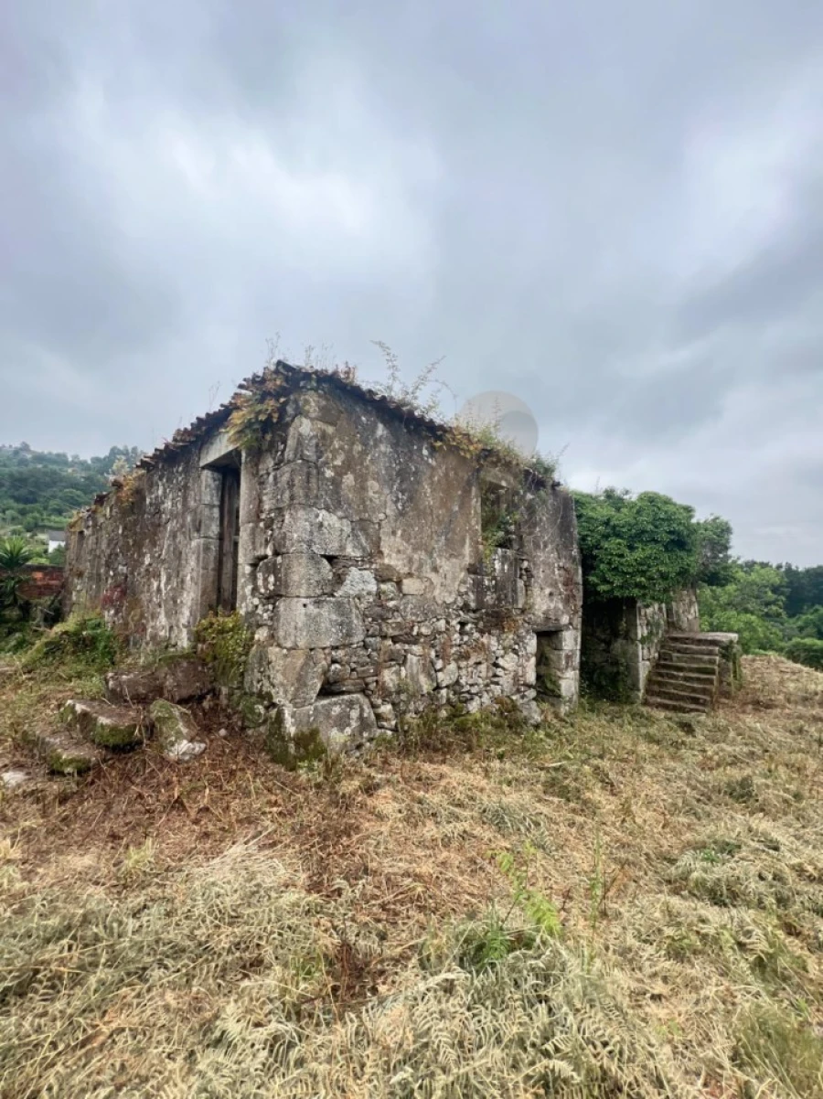 Moradia T3 para Venda em Bárrio e Cepões Foto 8