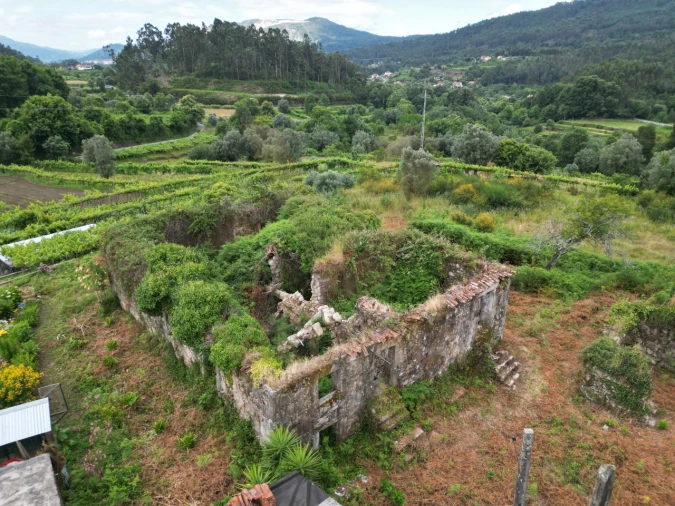Moradia T3 para Venda em Bárrio e Cepões Foto 4