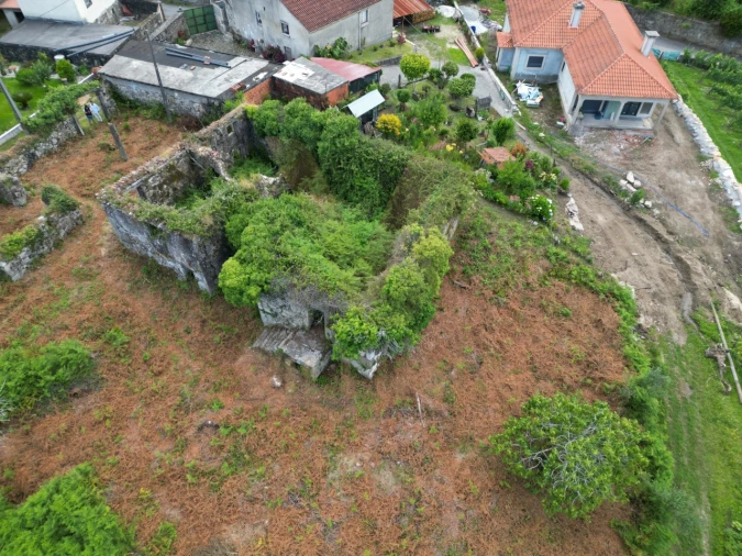 Moradia T3 para Venda em Bárrio e Cepões Foto 5