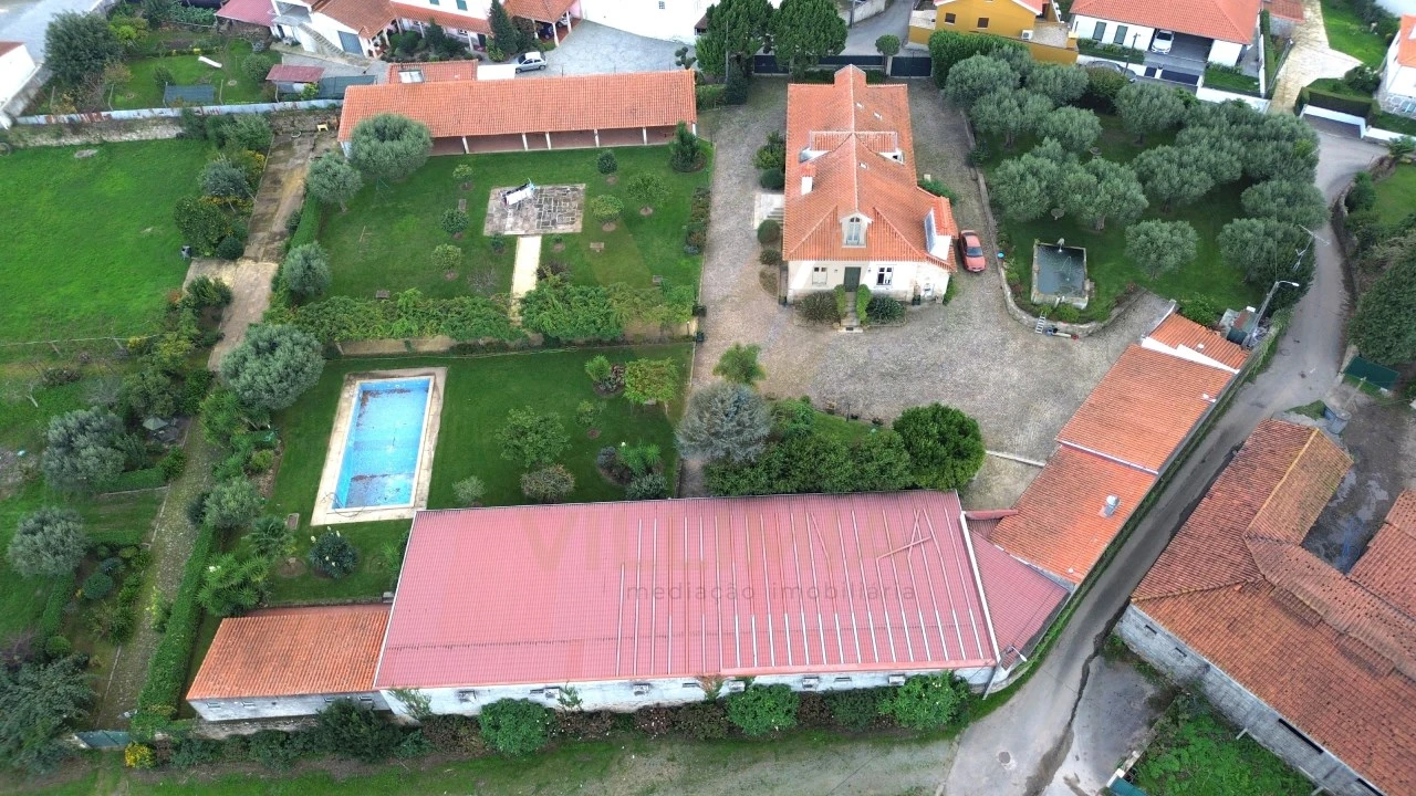 Quinta T6 para Venda em Correlhã Foto 9