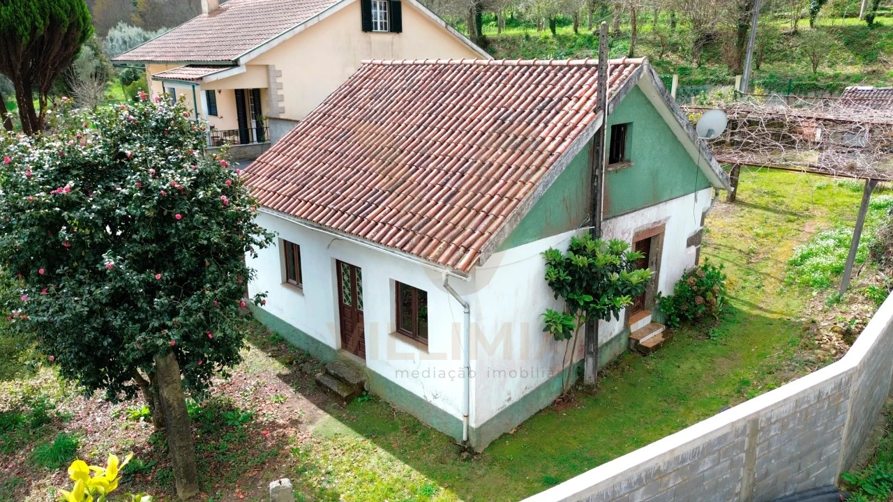 Moradia T3 para Venda em Rebordões (Souto) Foto 1