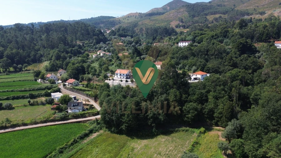 Terreno para Venda em Rebordões (Santa Maria)