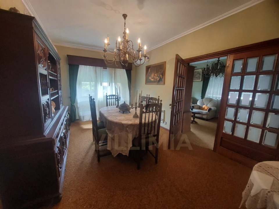 Moradia T4 para Venda em Calheiros Foto 2