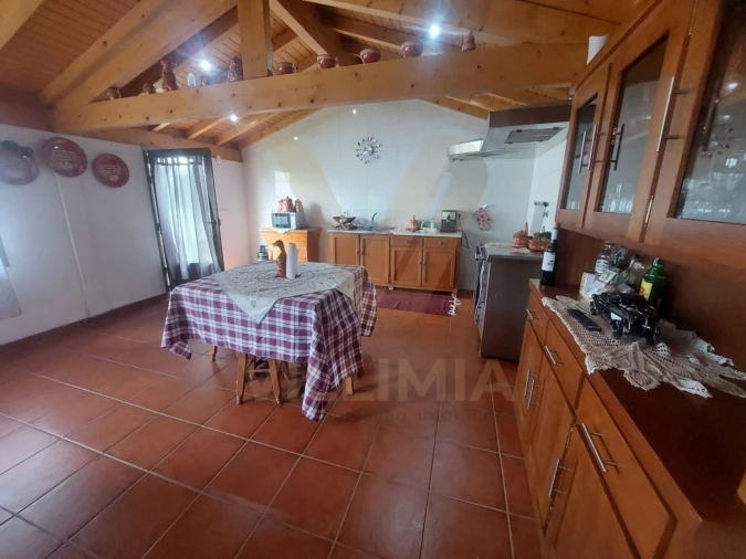 Moradia T4 para Venda em Calheiros Foto 18