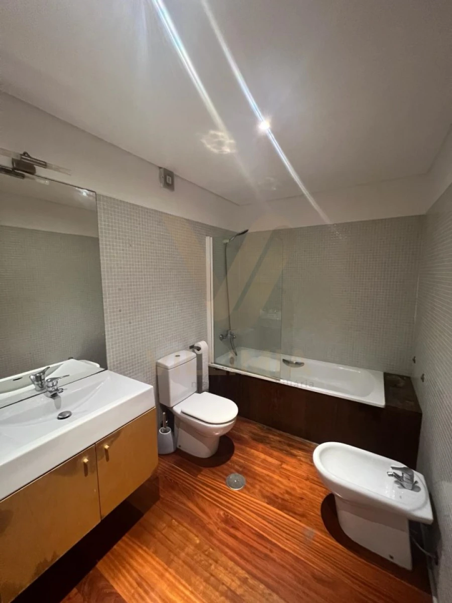 Apartamento T2 para Venda em Fornelos e Queijada Foto 8