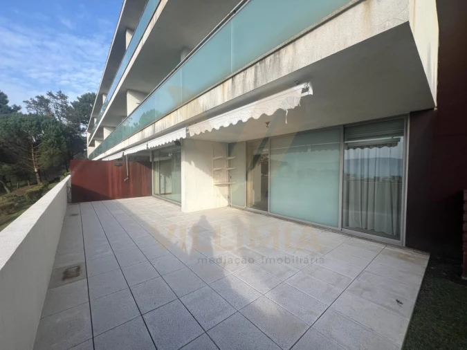 Apartamento T2 para Venda em Fornelos e Queijada Foto 14