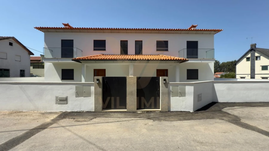 Moradia T3 para Venda em Correlhã Foto 2