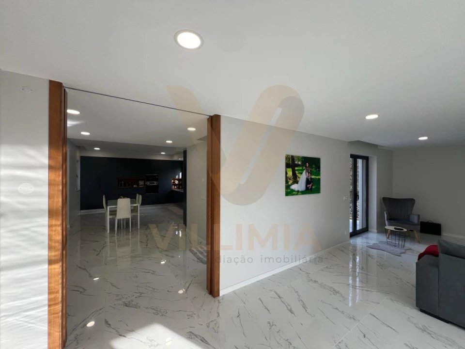 Moradia T3 para Venda em Rebordões (Souto) Foto 5