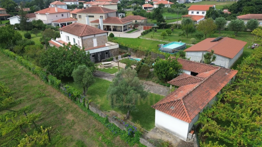 Moradia T3 para Venda em Bertiandos Foto 46