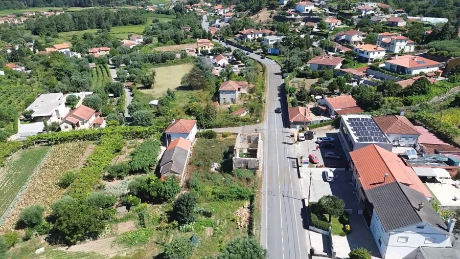 Moradia T3 para Venda em Correlhã Foto 13