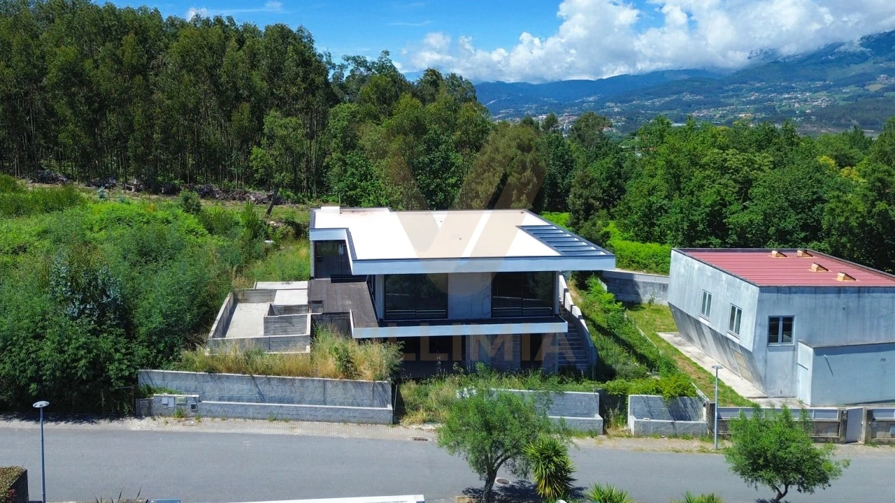 Moradia T4 para Venda em Arca e Ponte de Lima Foto 2