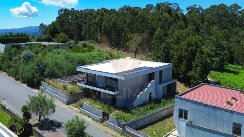 Moradia T4 para Venda em Arca e Ponte de Lima