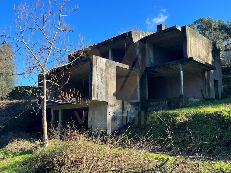 Moradia T3 para Venda em Anais Foto 1