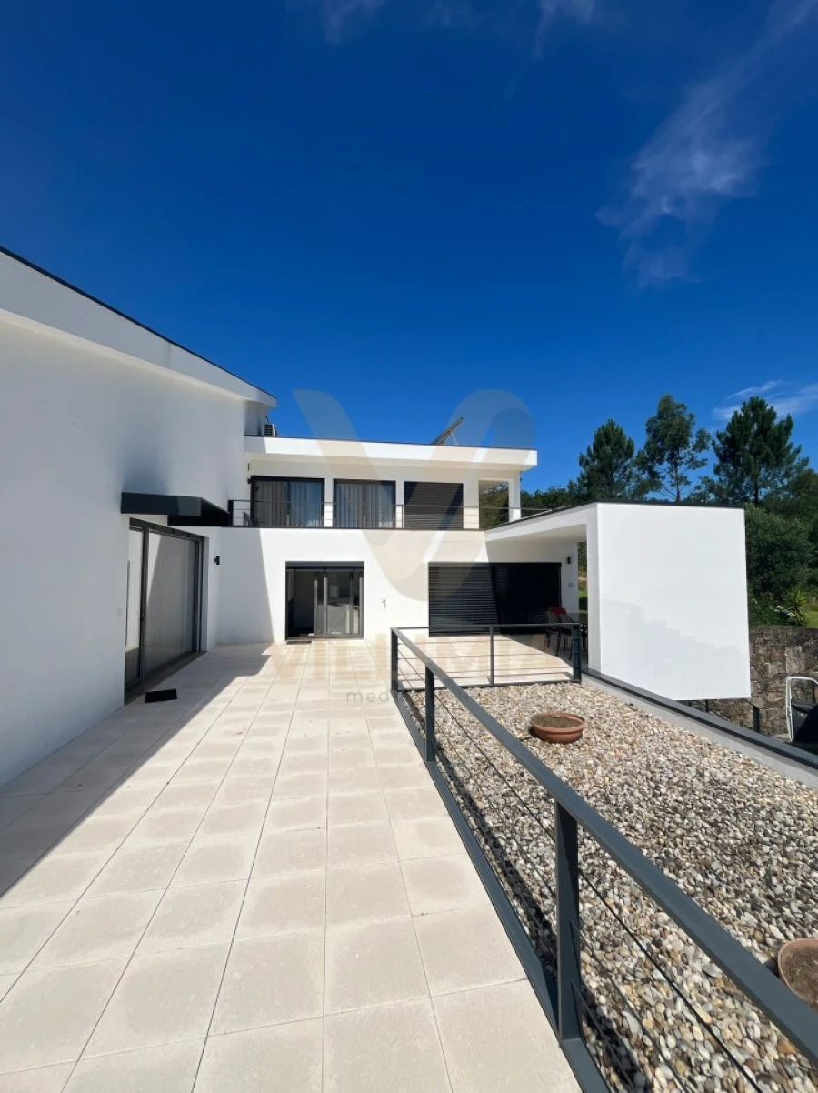 Moradia T5 para Venda em Fontão Foto 42