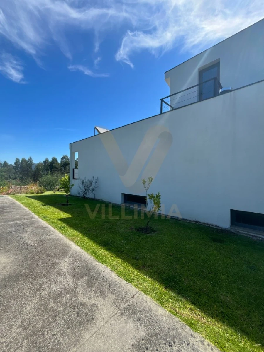 Moradia T5 para Venda em Fontão Foto 46