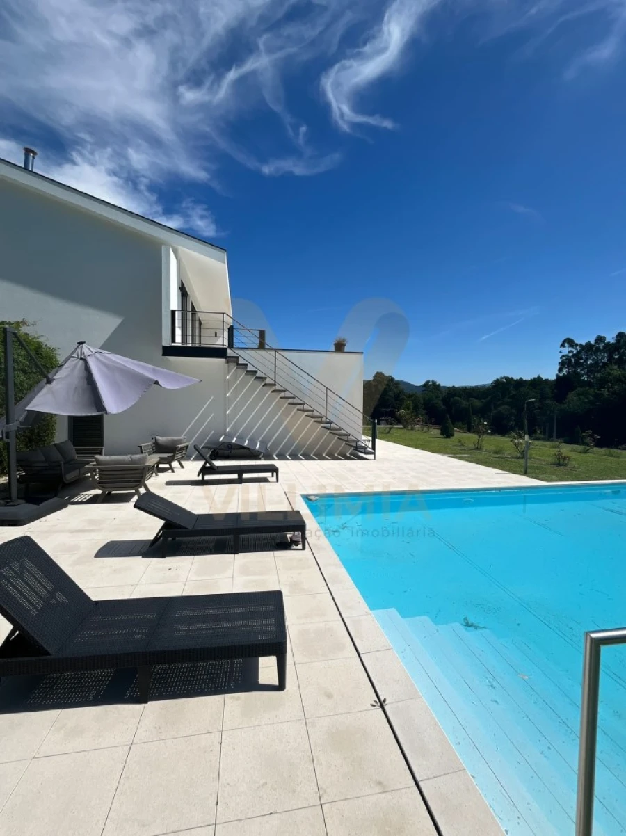 Moradia T5 para Venda em Fontão Foto 50