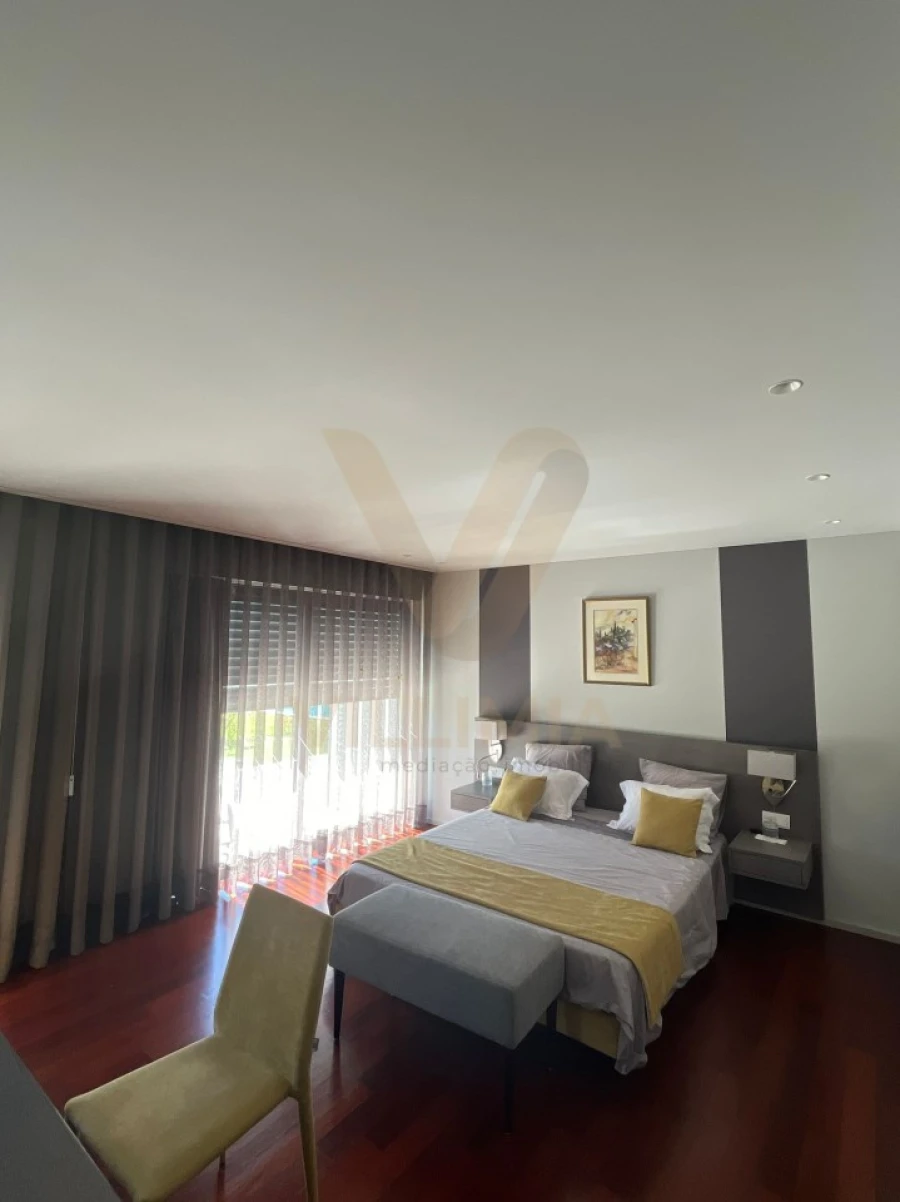 Moradia T5 para Venda em Fontão Foto 23