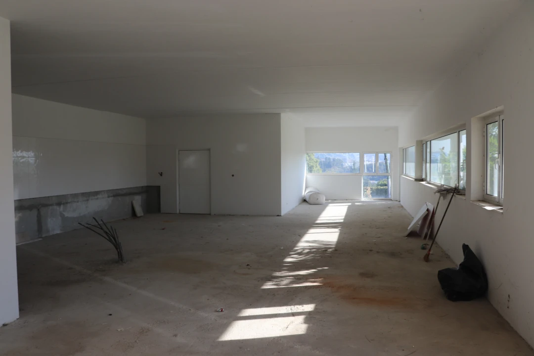 Armazém para Venda em Selho São Lourenço e Gominhães Foto 6