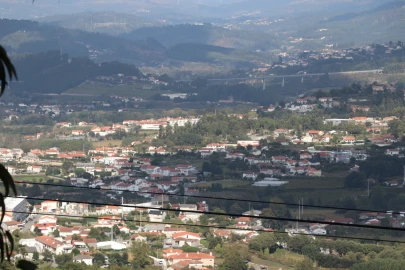 Terreno para Venda em Lustosa e Barrosas (Santo Estêvão)