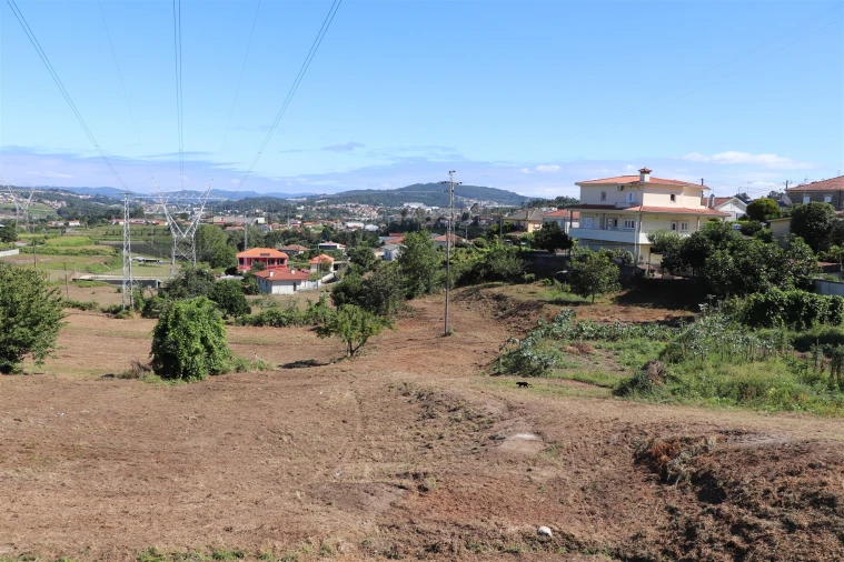 Terreno para Venda em São Tomé de Negrelos Foto 4