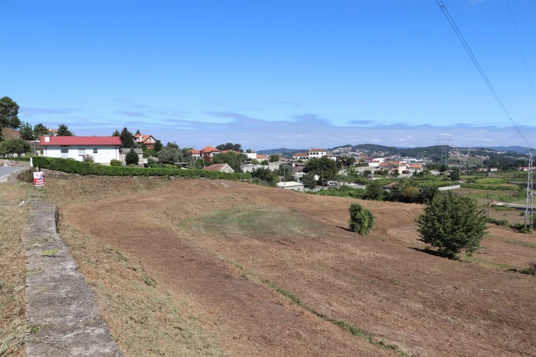 Terreno para Venda em São Tomé de Negrelos Foto 3